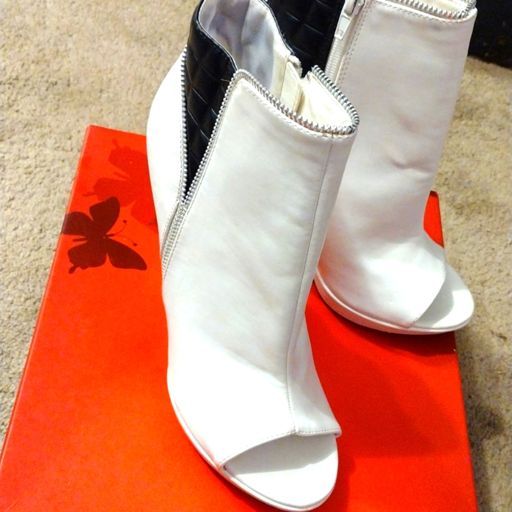 White and Black heel boots open toe